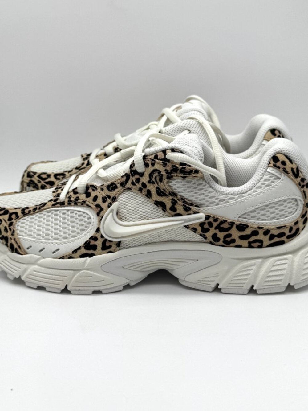 Nike Womens V5 RNR Sueded Leopard Print Shoes Sz 6.5 New IR5823-133 - Picture 3 of 11